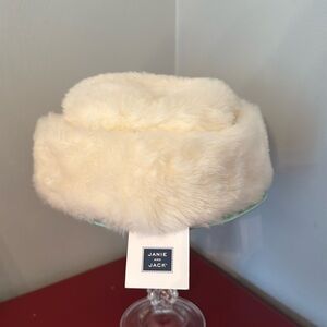 JANIE AND JACK GIRLS WHITE FUR RUSSIAN HAT! NWT SZ 6-8-OUTSTANDING WINTER PIECE!
